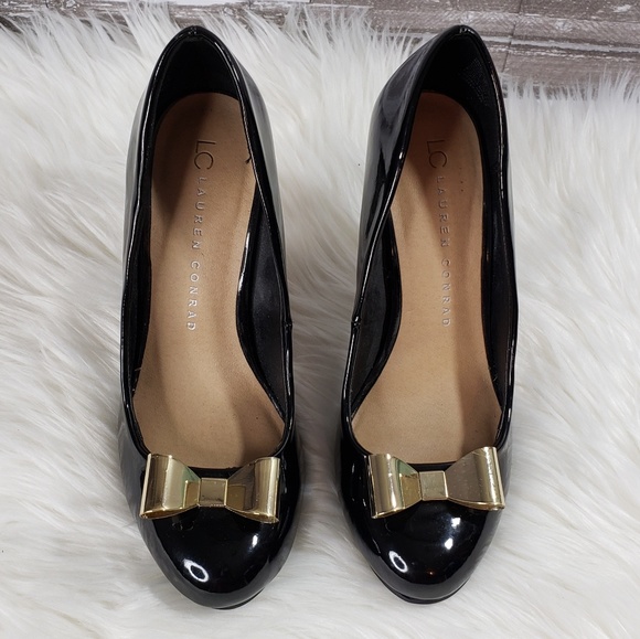 LC Patent Leather & Gold Metal Bow Heels - Picture 5 of 16